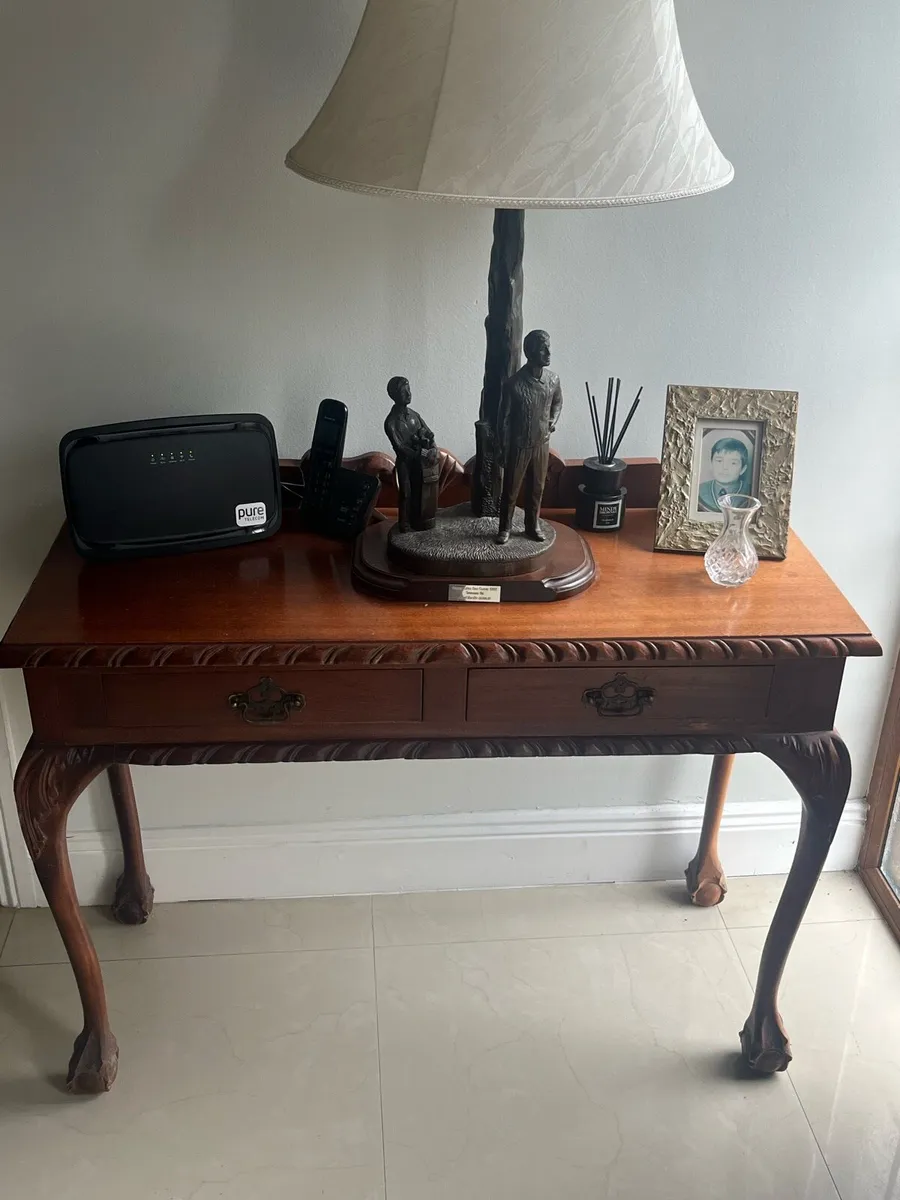 Hall table