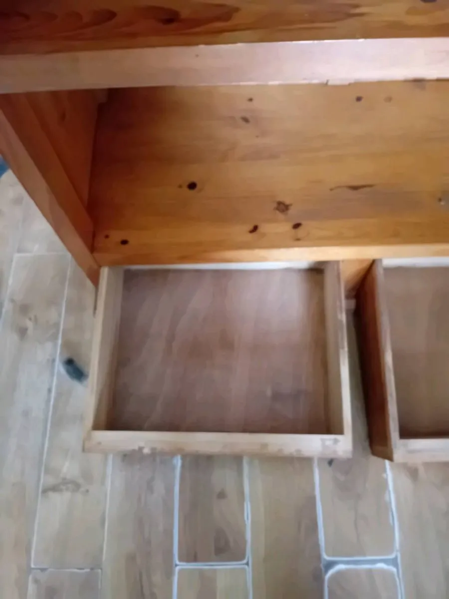 Book shelf - Image 3
