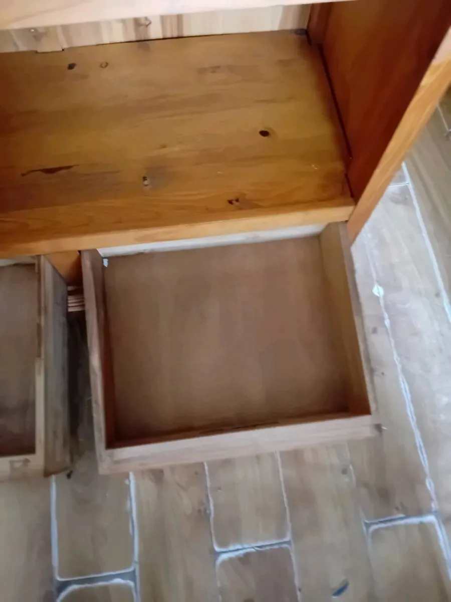 Book shelf - Image 4