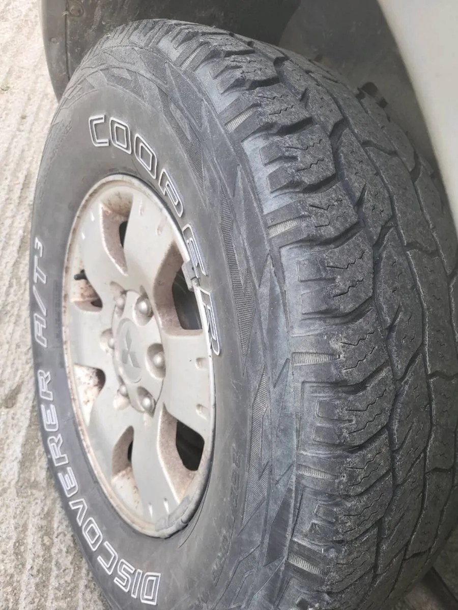 04 Pajero 3.2 - Image 4
