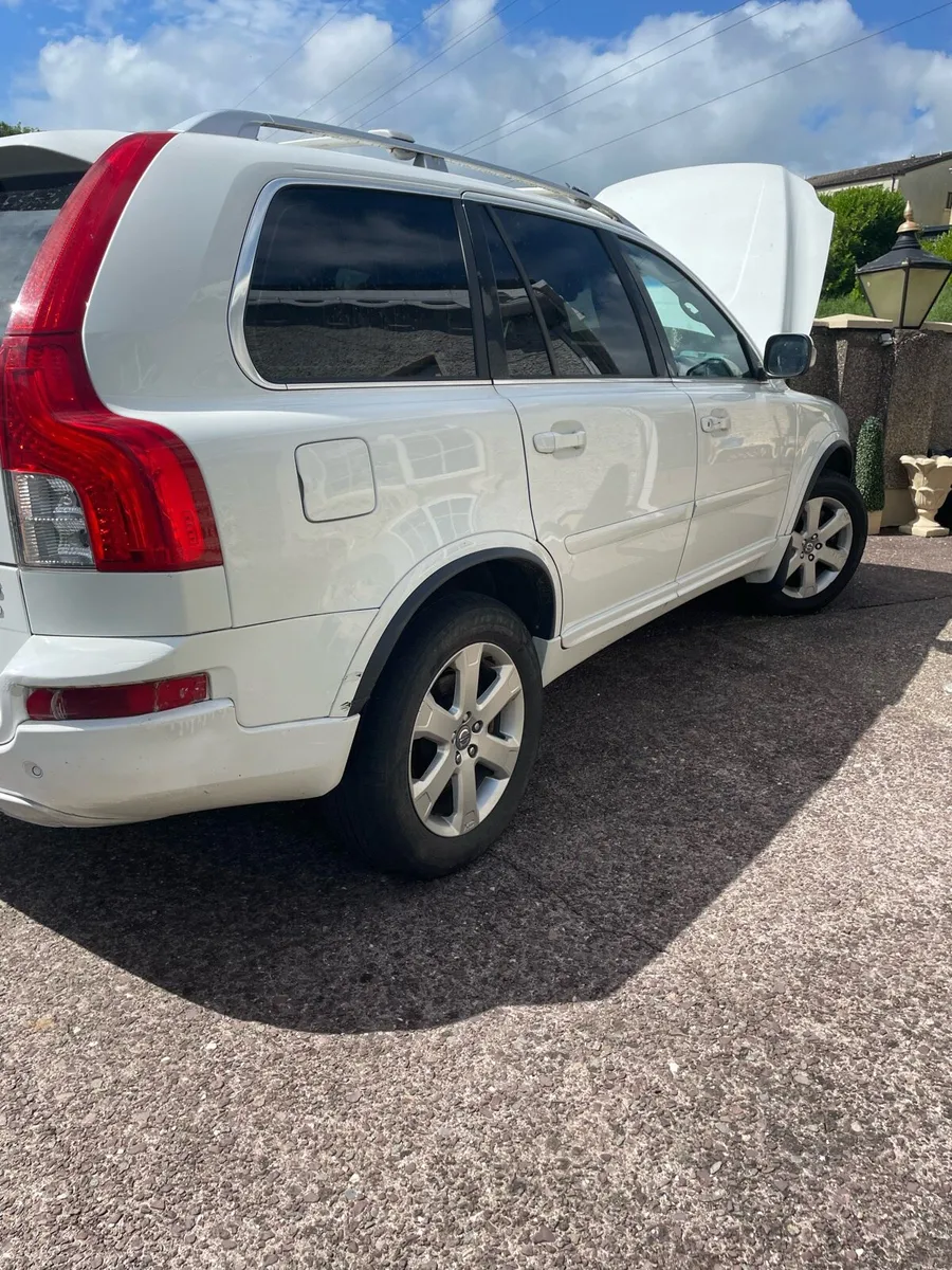 Volvo xc90 - Image 1