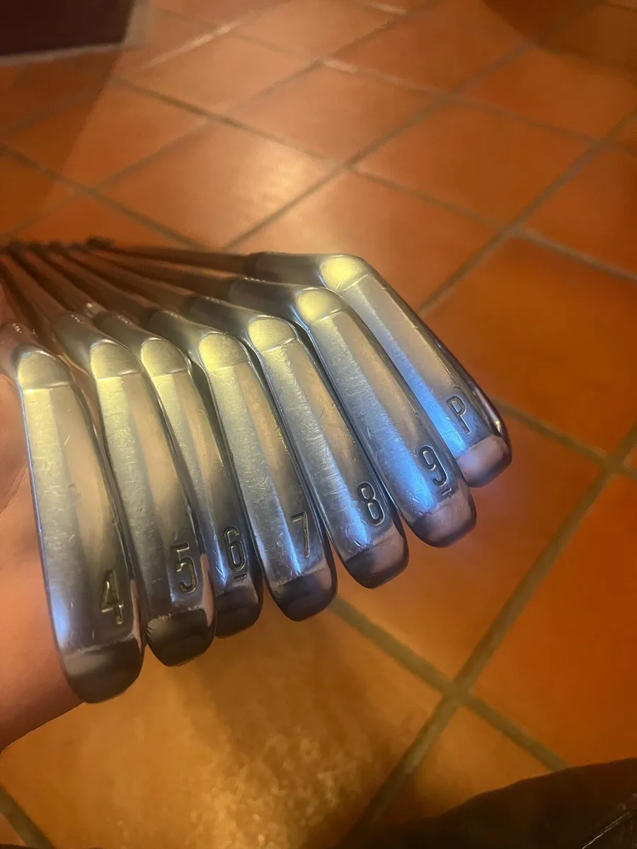 Srixon zx7 mkii 4-p irons - Image 1