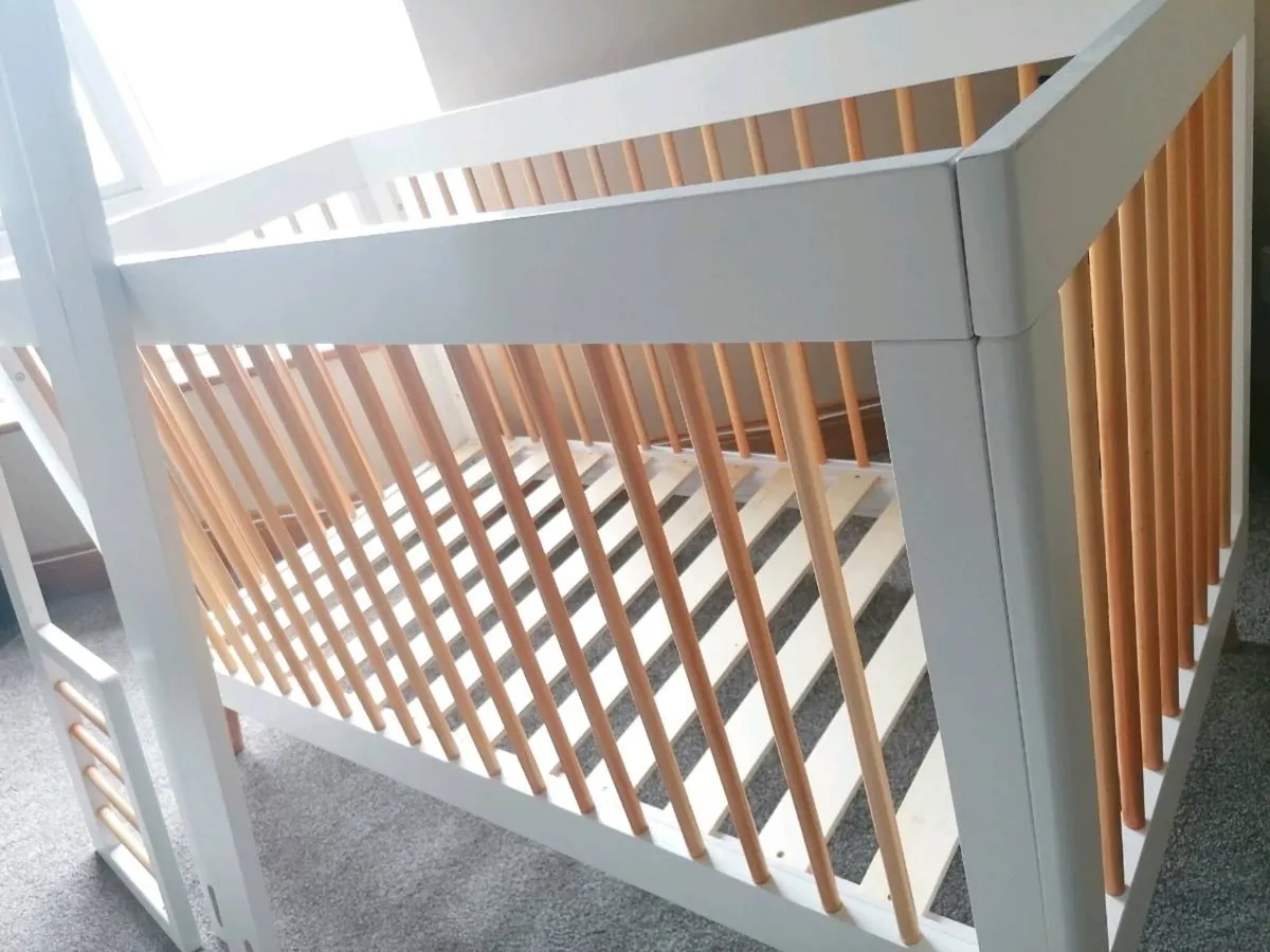 Adjustable Cot Day Bed - Image 3