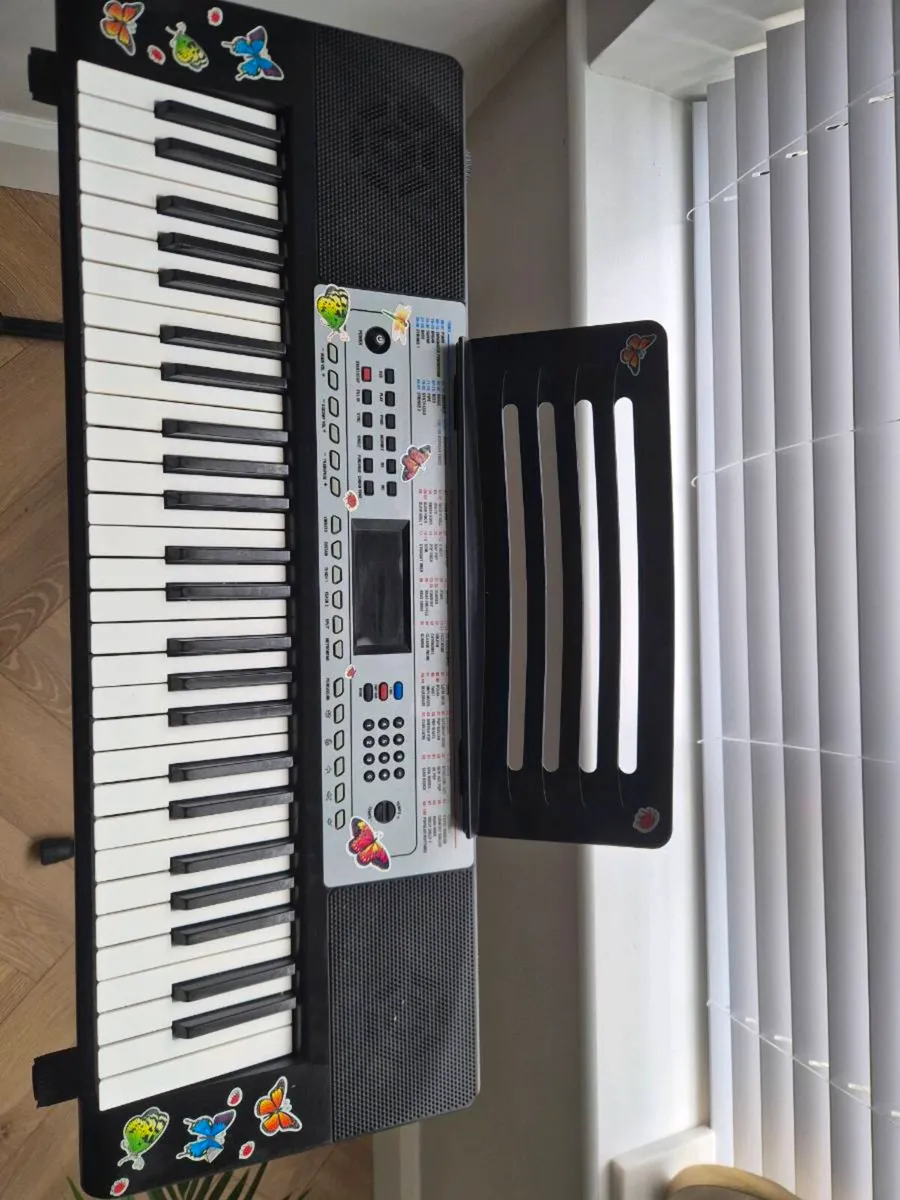 Kids Electric Keyboard / Piano - Image 2