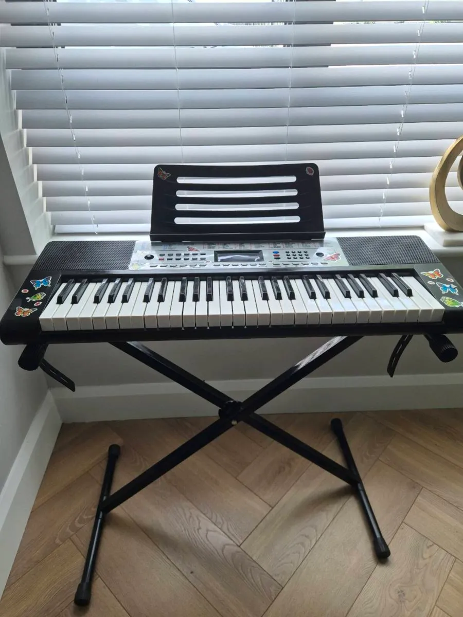 Kids Electric Keyboard / Piano - Image 3
