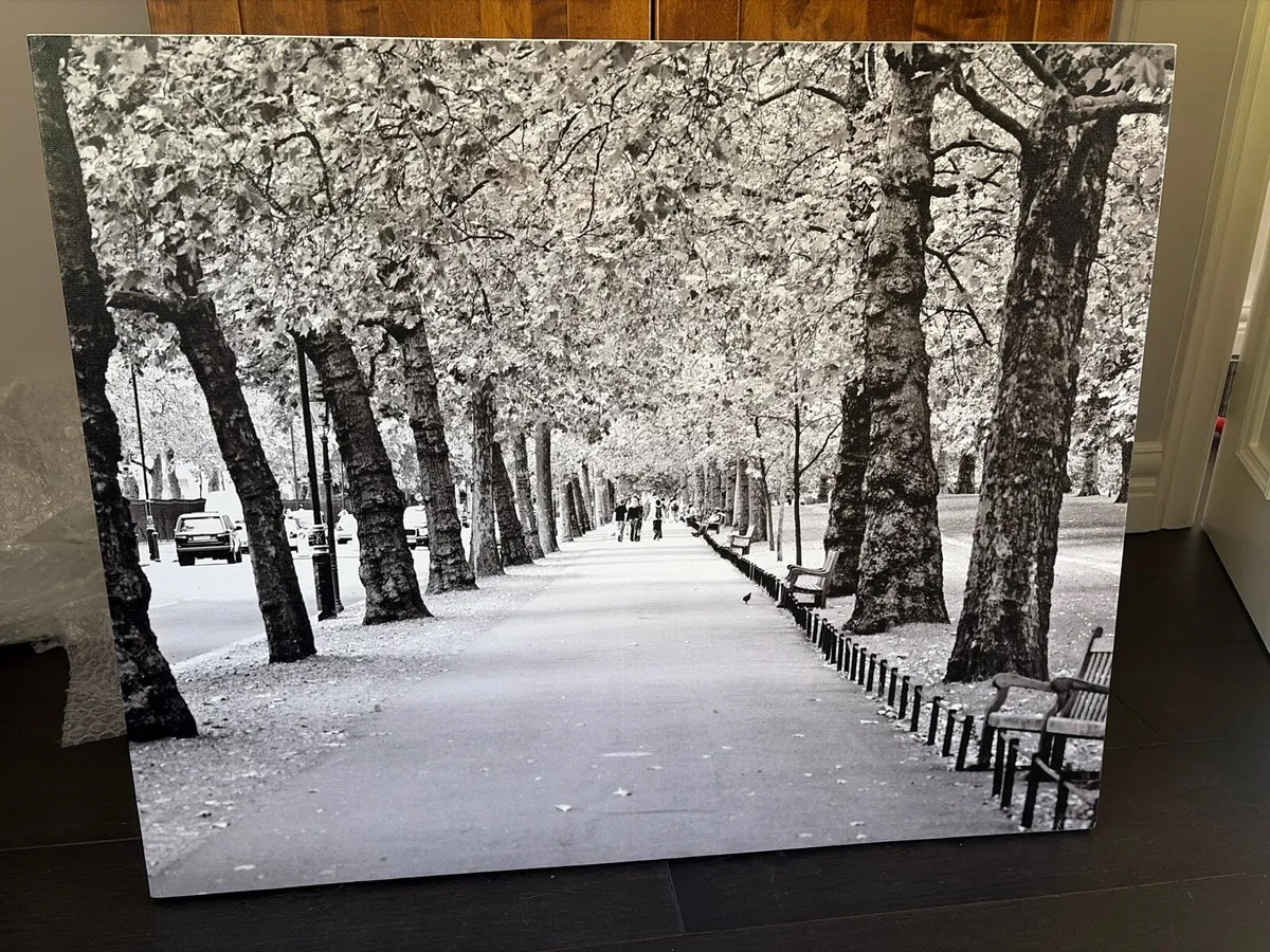 Black & white canvas art piece 100cm x 90cm - Image 1