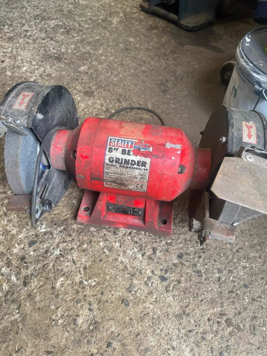 240v extension lead and bench grinder - Image 4