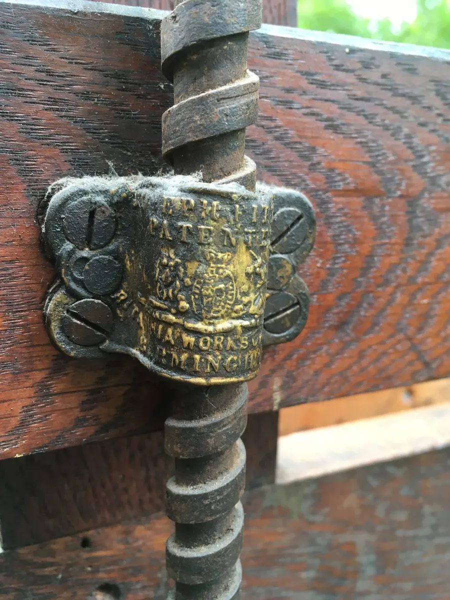 Victorian Oak Studio Art Easel Antique. - Image 2