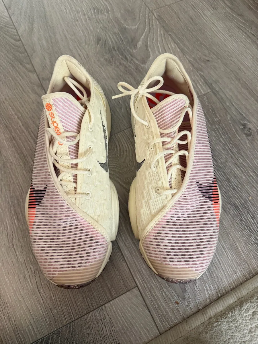 Nike trainer - Image 1
