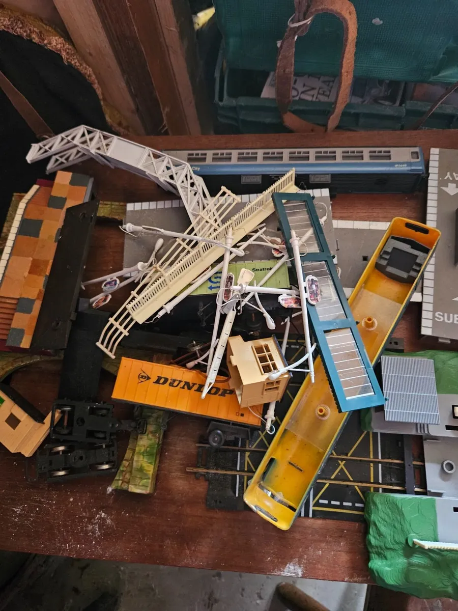 Hornby Triang Lima OO Gauge Lot - Image 3