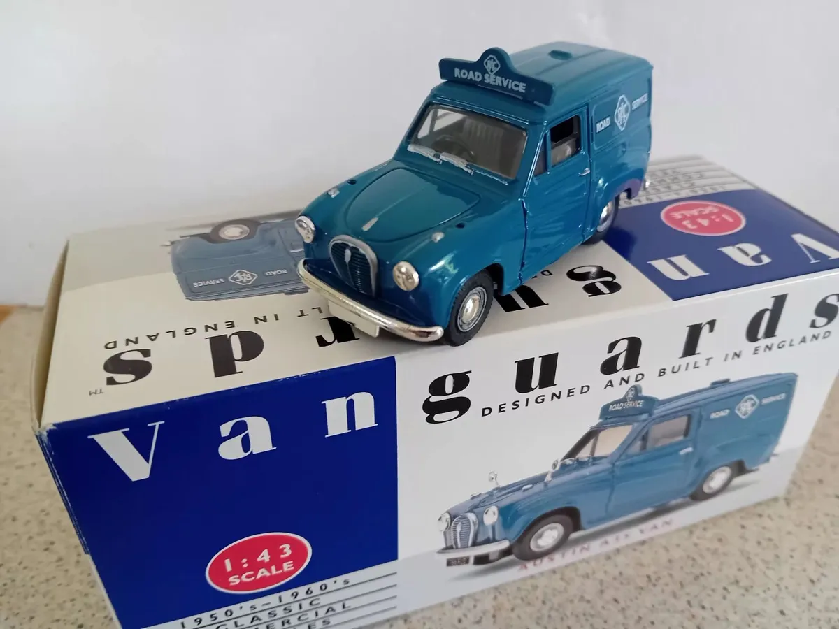 Morris Minor Traveller  model & 8 others - Image 4