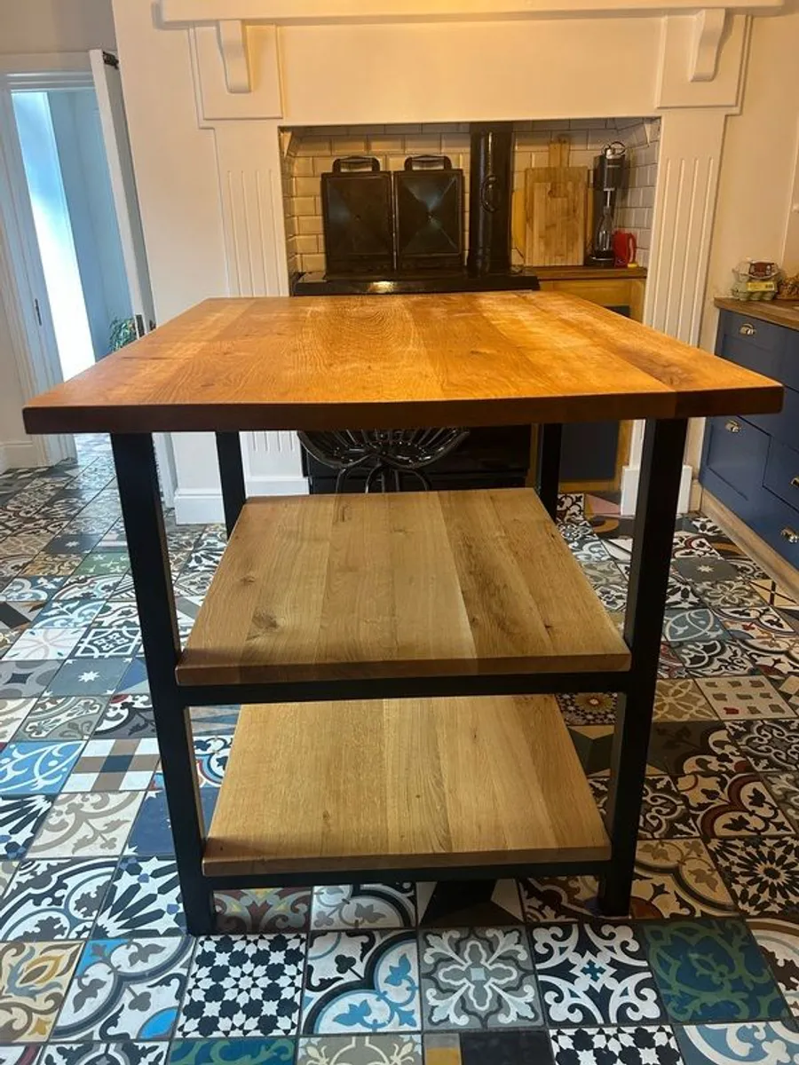 Kitchen Island - Image 3