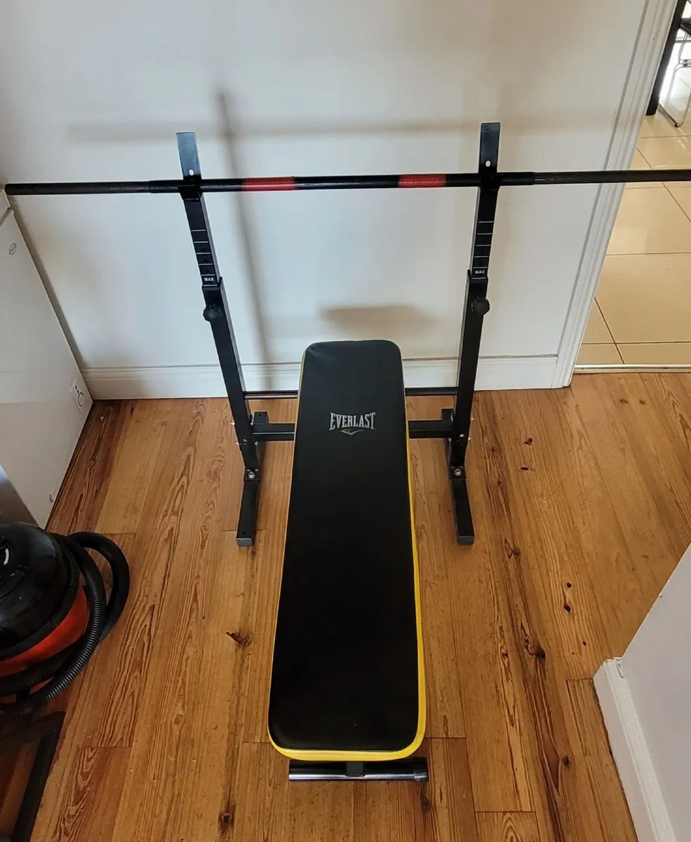 Weight bench and barbell - Image 3