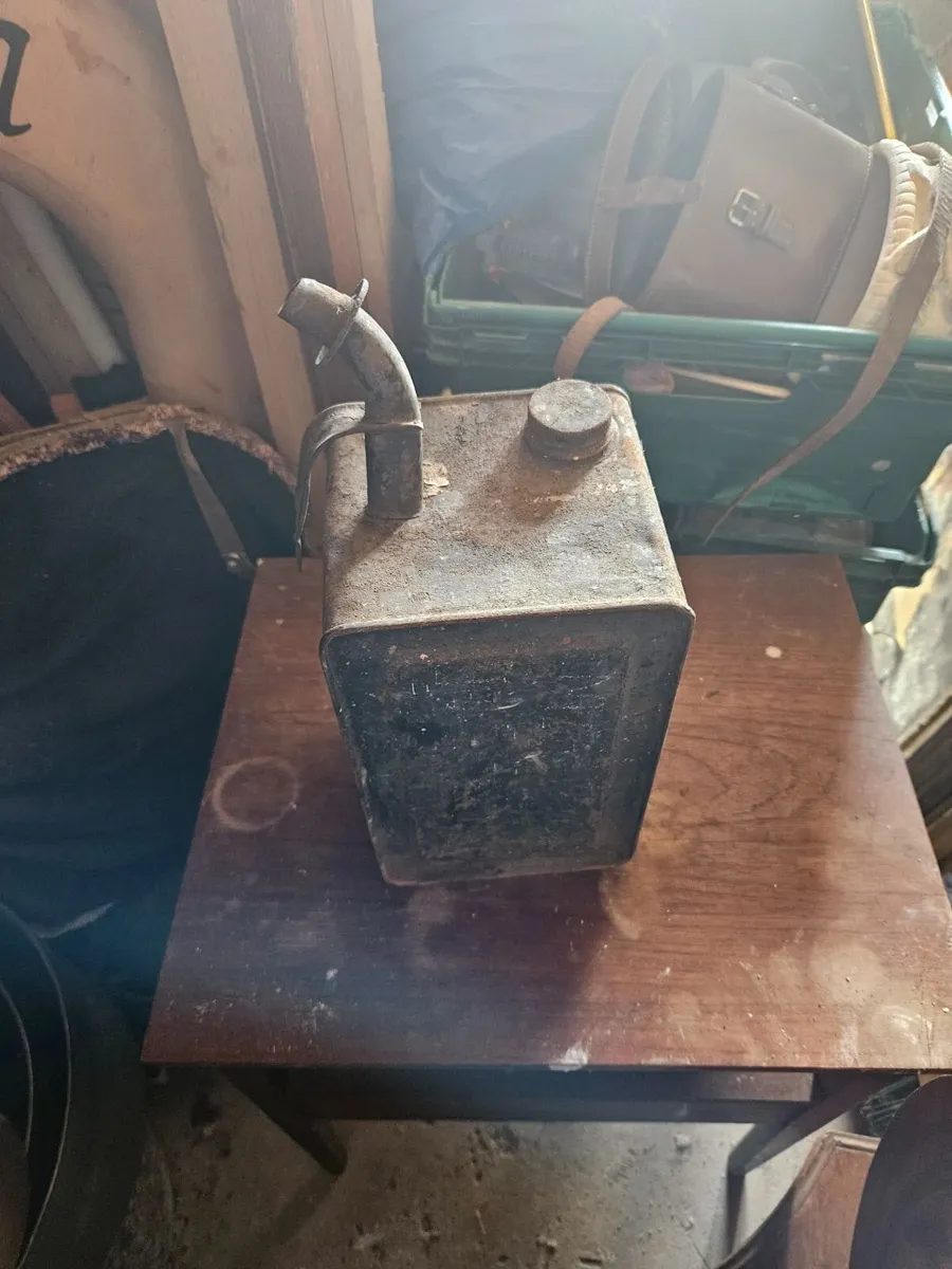 Vintage Oil Can - Image 1