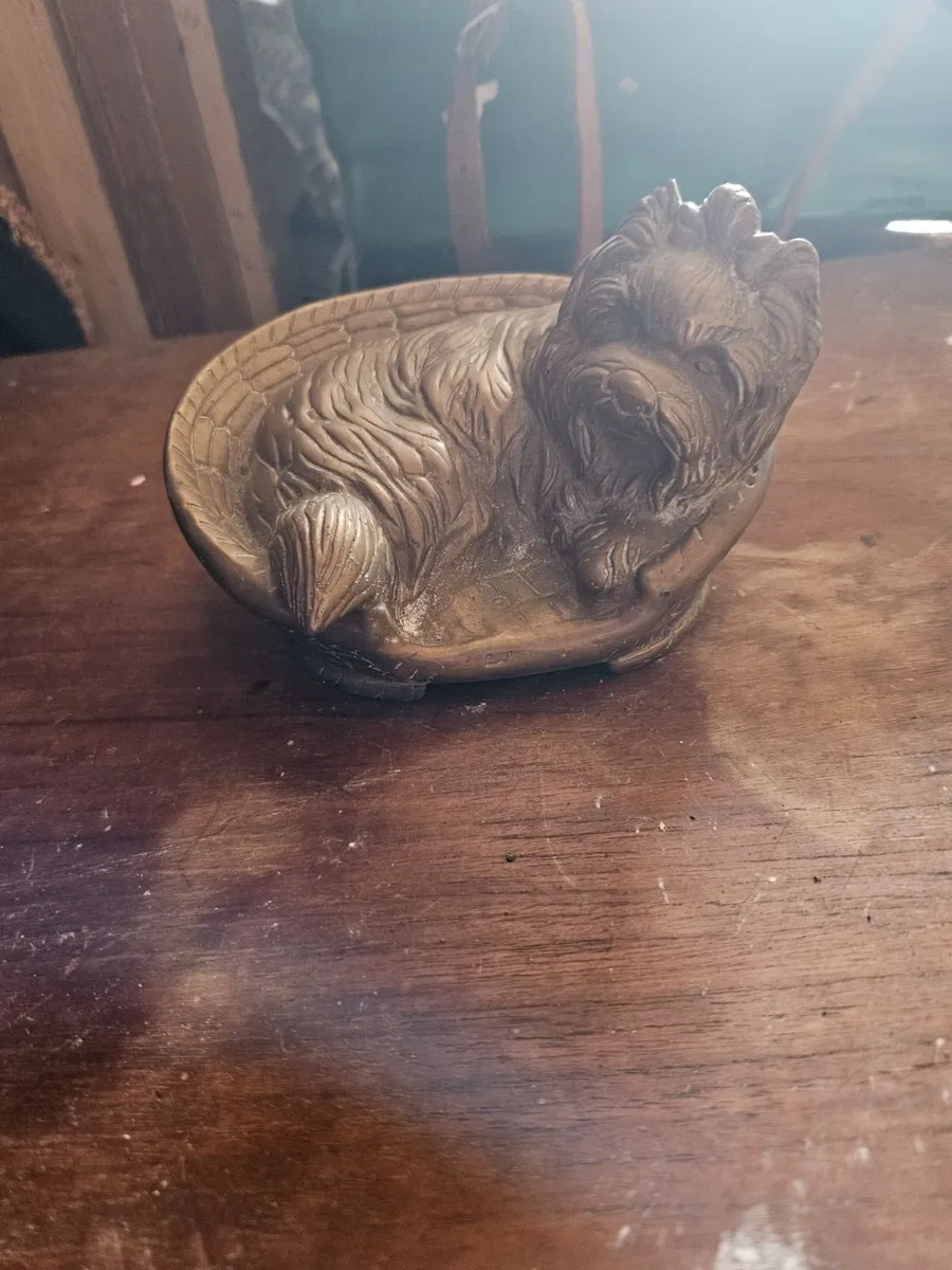 Vintage Brass Terrier in a Basket - Image 3