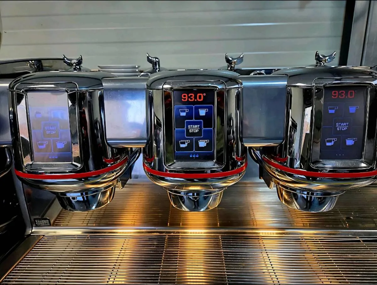 La Cimbali M100 Coffee Machine - Image 4