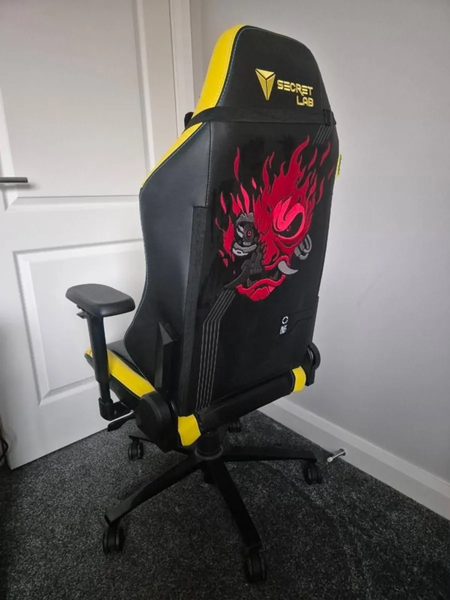 SecretLab Cyberpunk 2077 Gaming chair - Image 2