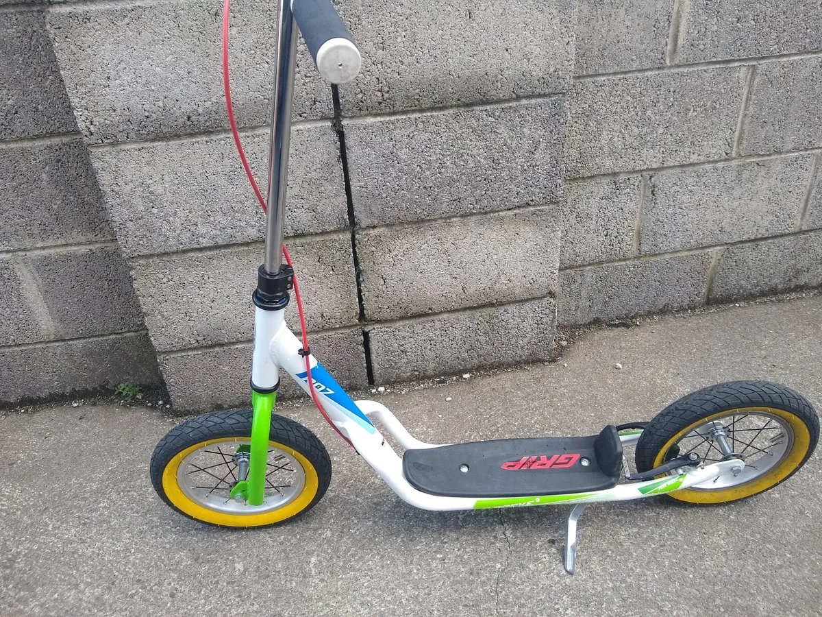 kids scooter - Image 1