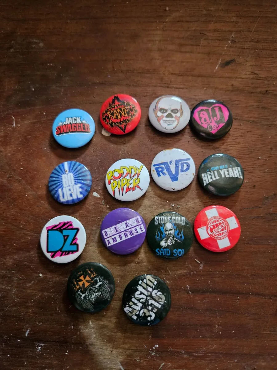 Badges - Image 4