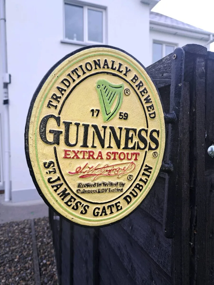 Guinness  cast iron  2 sided  bracket  sign - Image 1