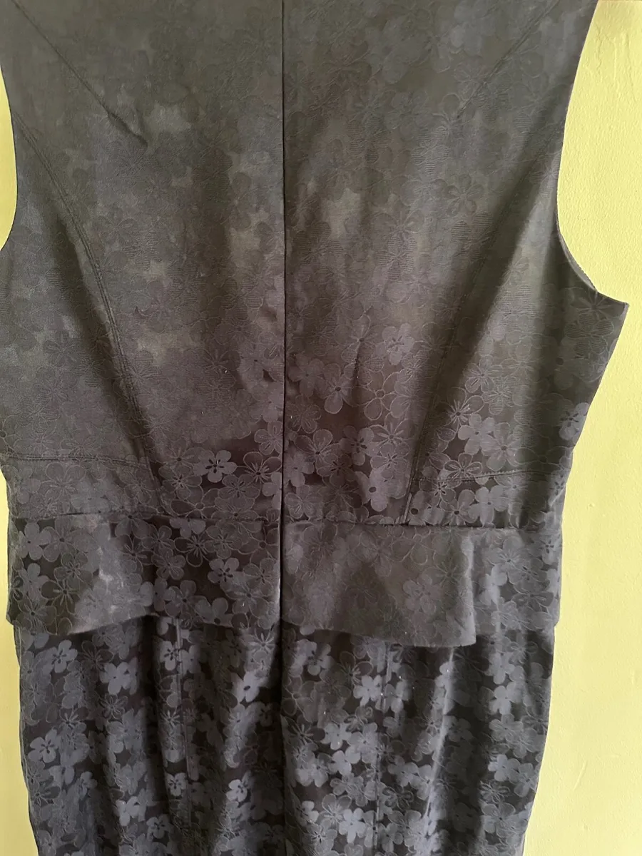 Women’s navy dress - Image 4