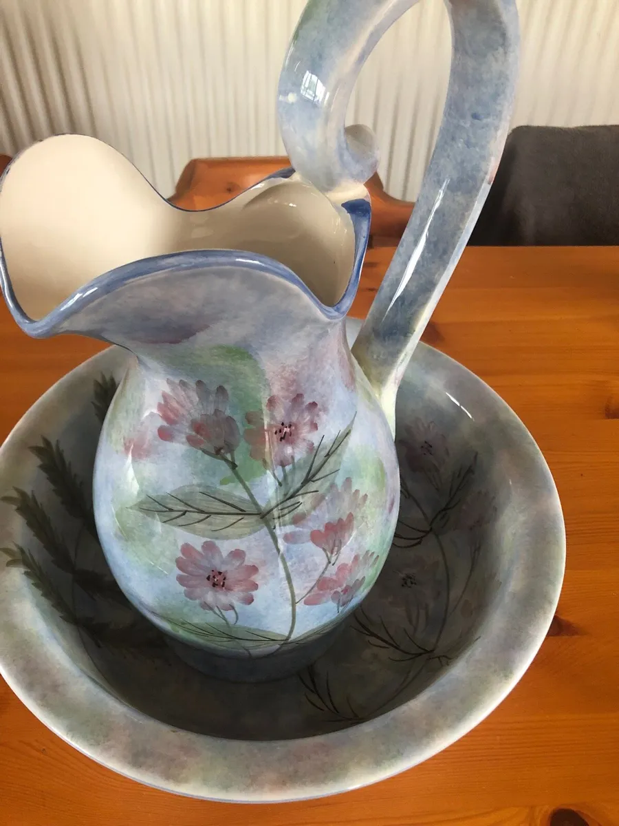 Washbasin and Jug - Image 1
