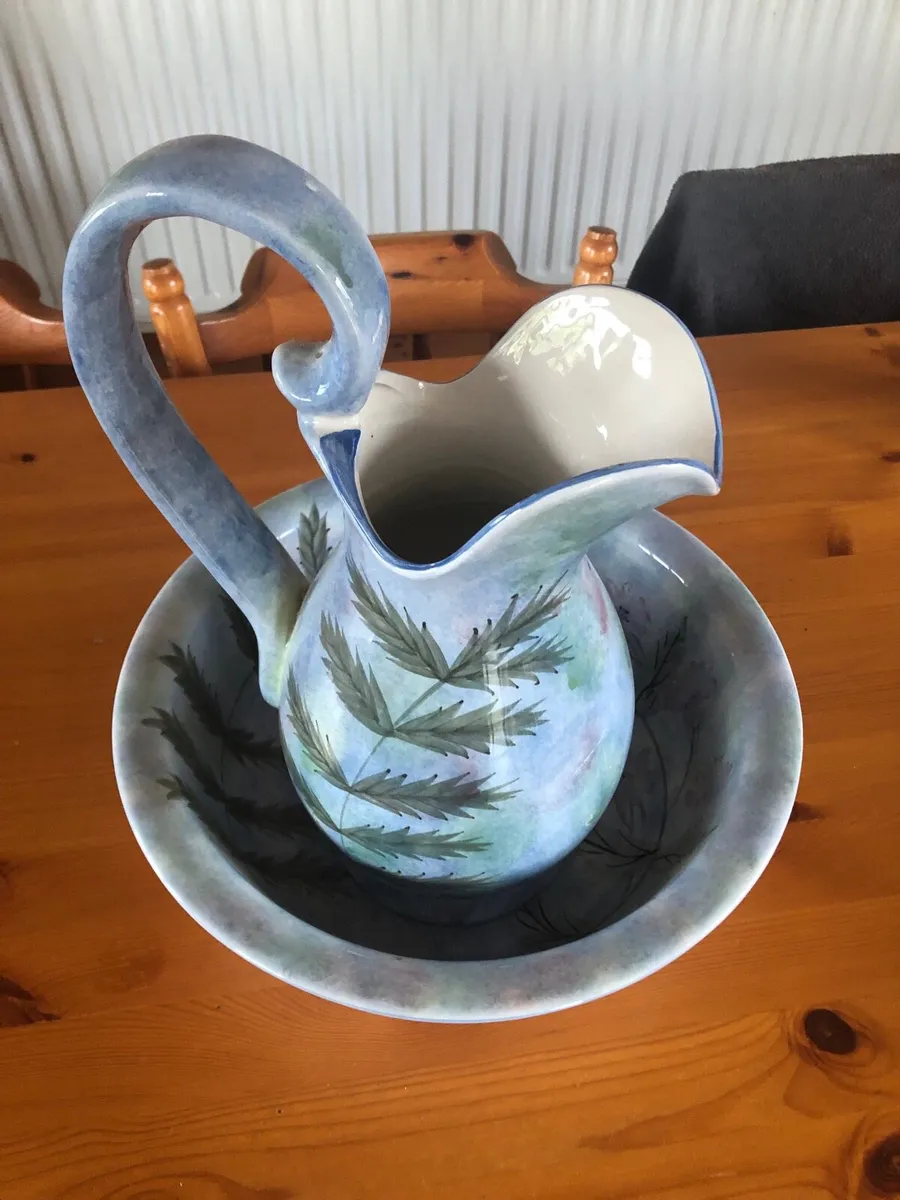 Washbasin and Jug - Image 2
