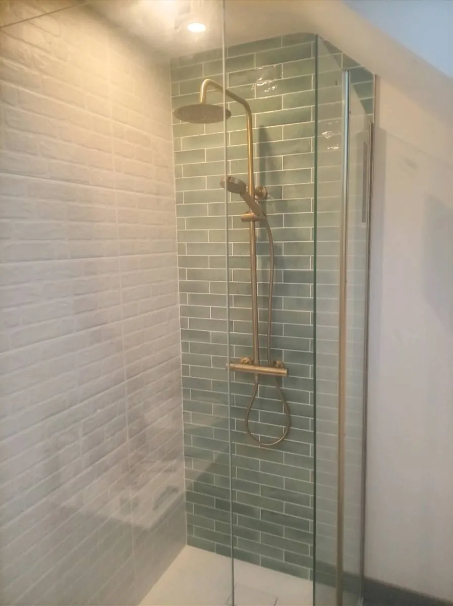 Brushed brass Thermostatic Rainfall shower - Image 1