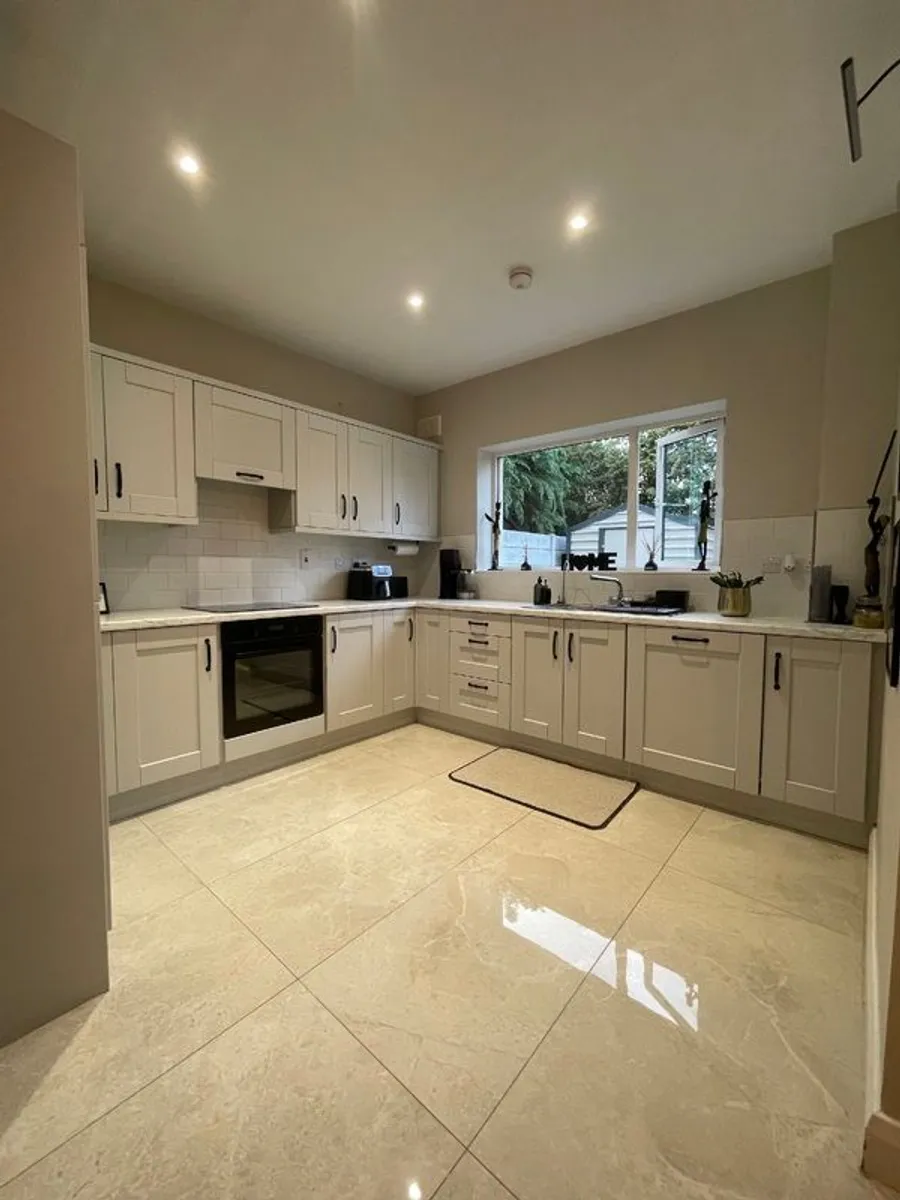 Modern Integrated Kitchen For Sale - Image 3