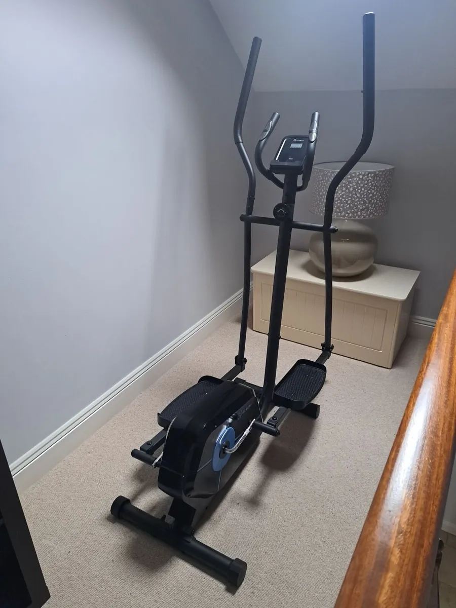 Klarfit Elliptical Trainer Machine New Condition - Image 2