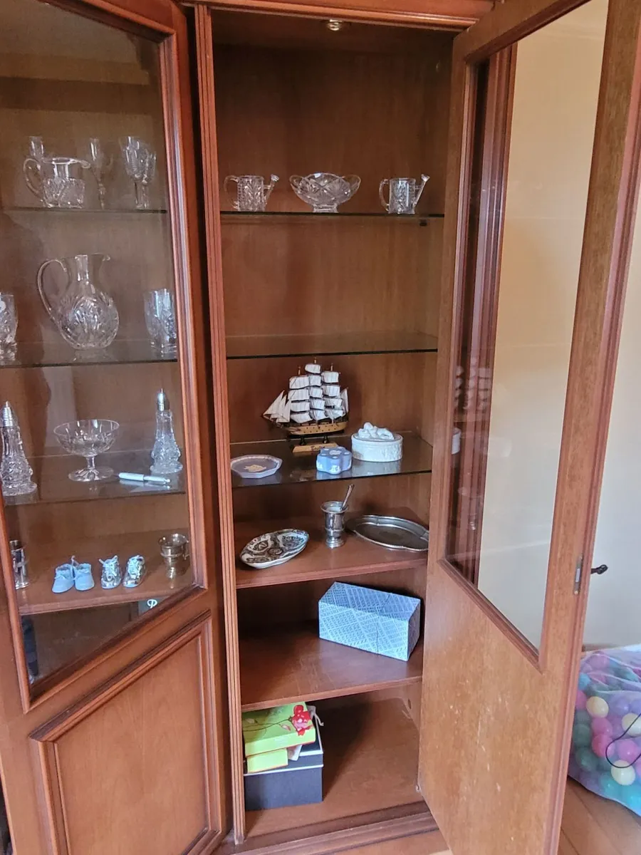 Display Cabinet - Image 3