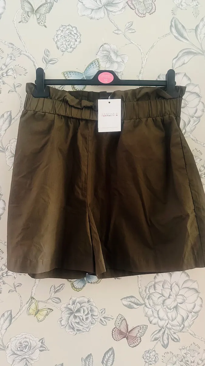 New green shorts - Image 1