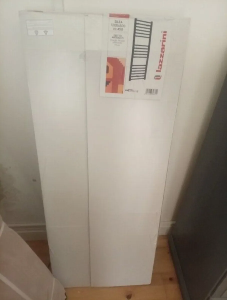 Anthracite heated towel radiator Brand new - Image 3