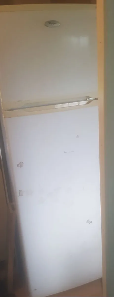 Whirlpool fridge - Image 3