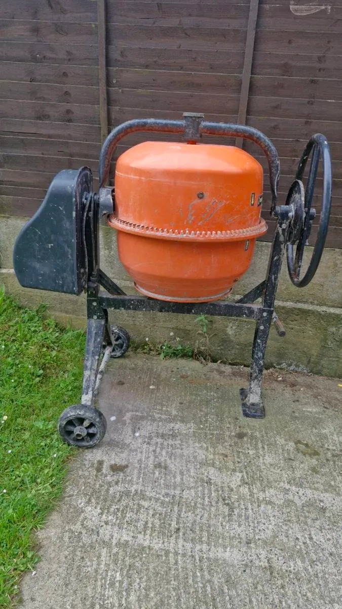 concrete mixer - Image 2