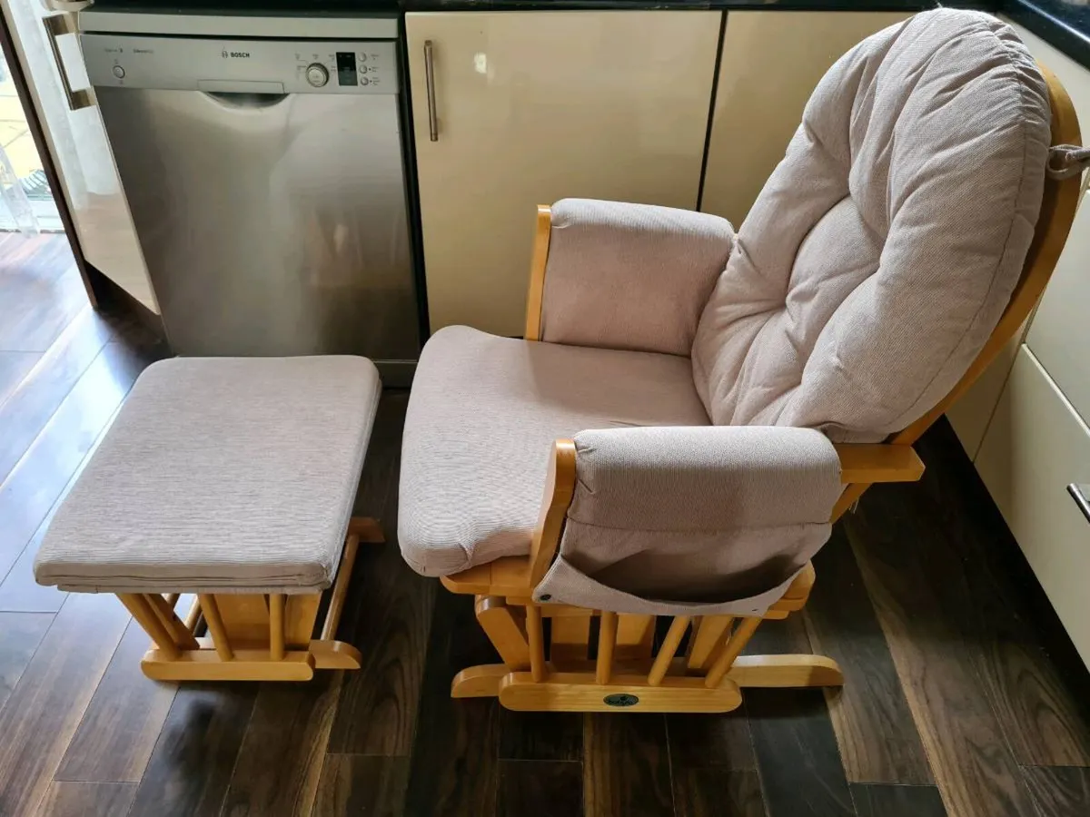 Babylo rocking nursing chair