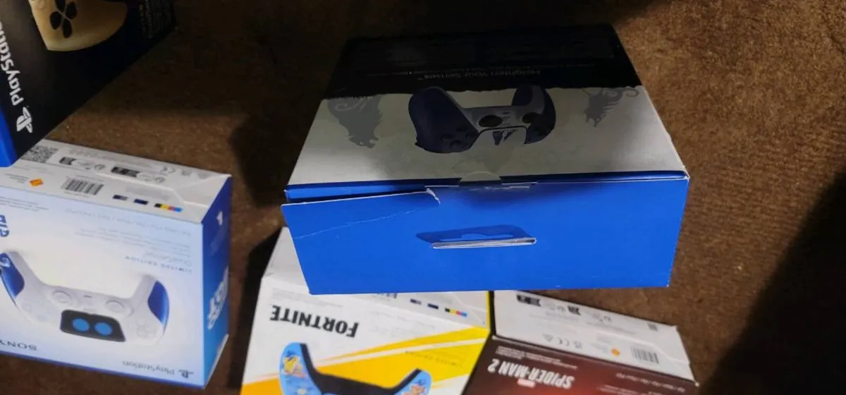 PS5 limited edition controllers unopened - Image 3