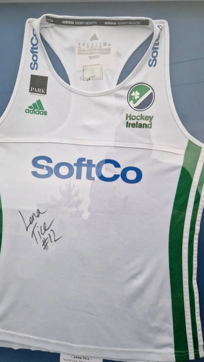 Signed and framed Irish hockey jersey - Image 2