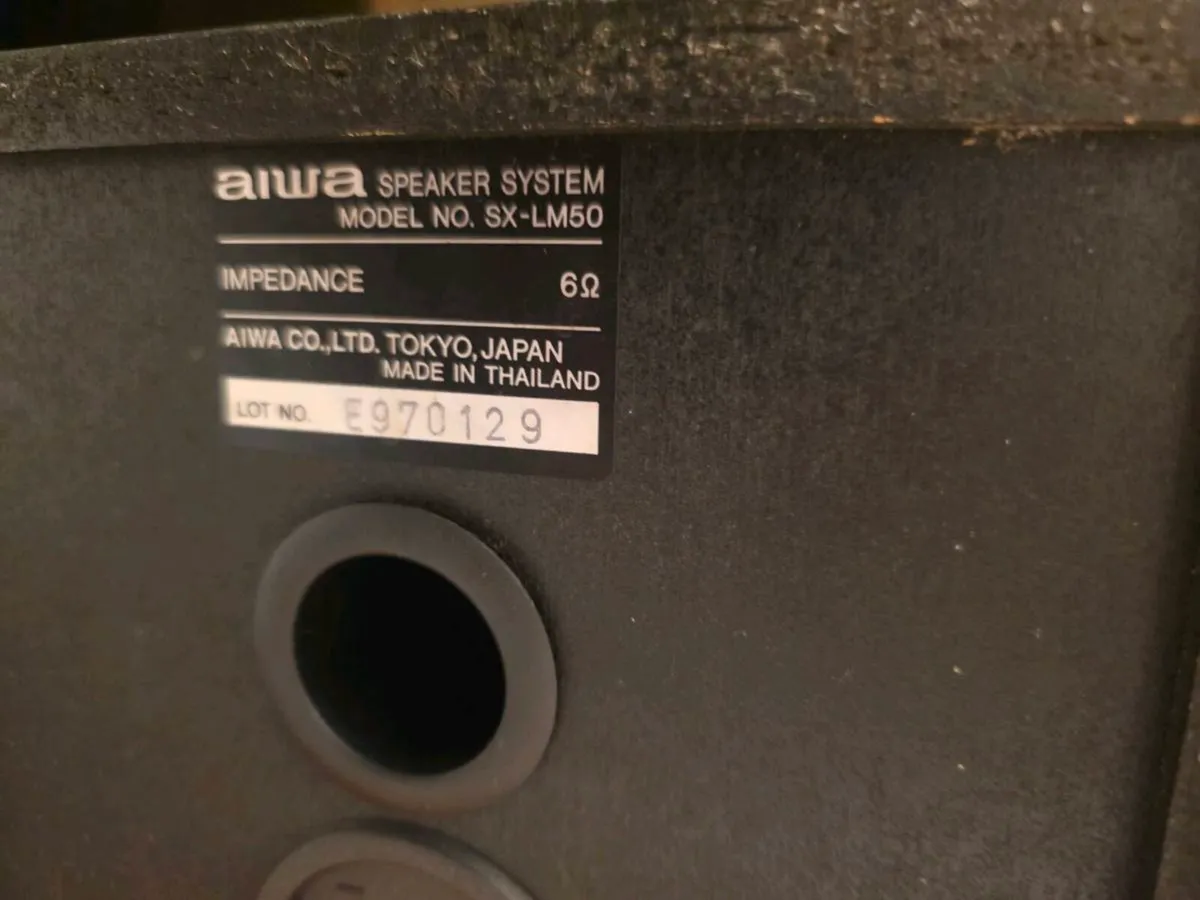 Aiwa bookshelf speakers - Image 3