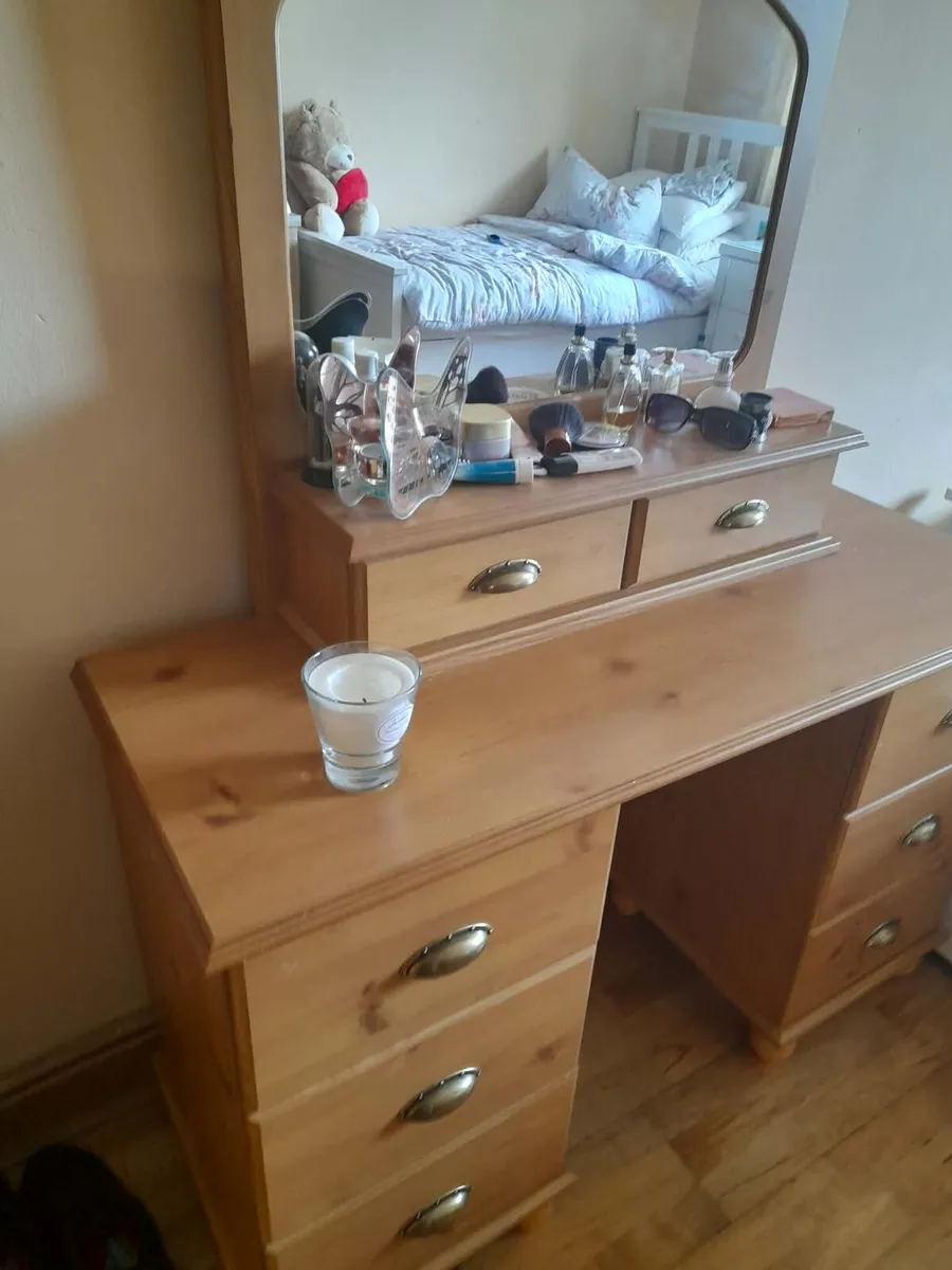 Dressing table - Image 2