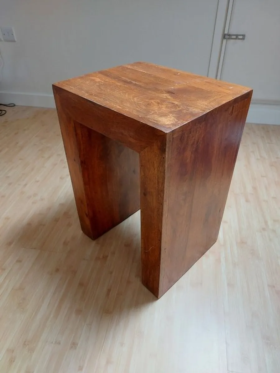 Pair of wooden side tables - Image 3