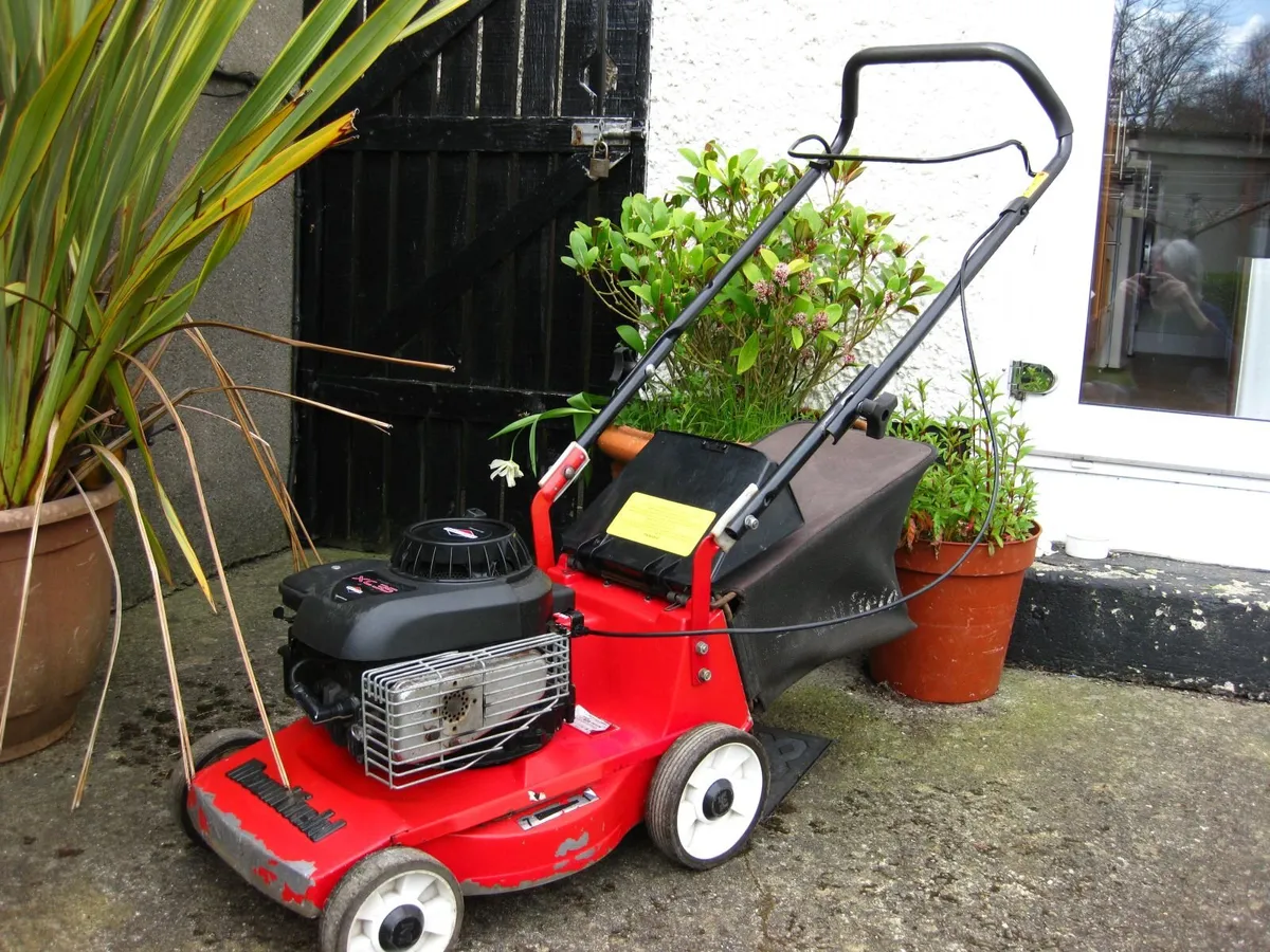 Mountfield Emblem / Briggs & Stratton Petrol Mower - Image 3
