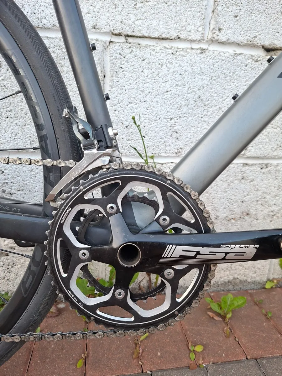 Vitus Zenium Carbon Disc Road Bike - Image 2