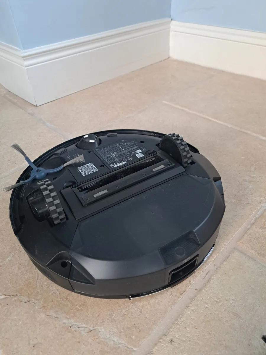 Eufy Robot Vaccum Cleaner As New Condition - Image 4