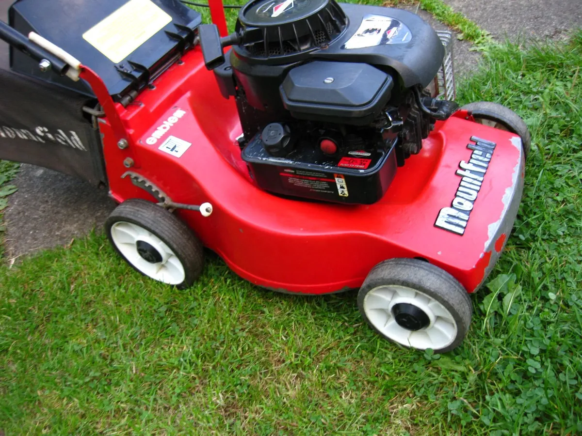 Mountfield Emblem / Briggs & Stratton Petrol Mower - Image 4