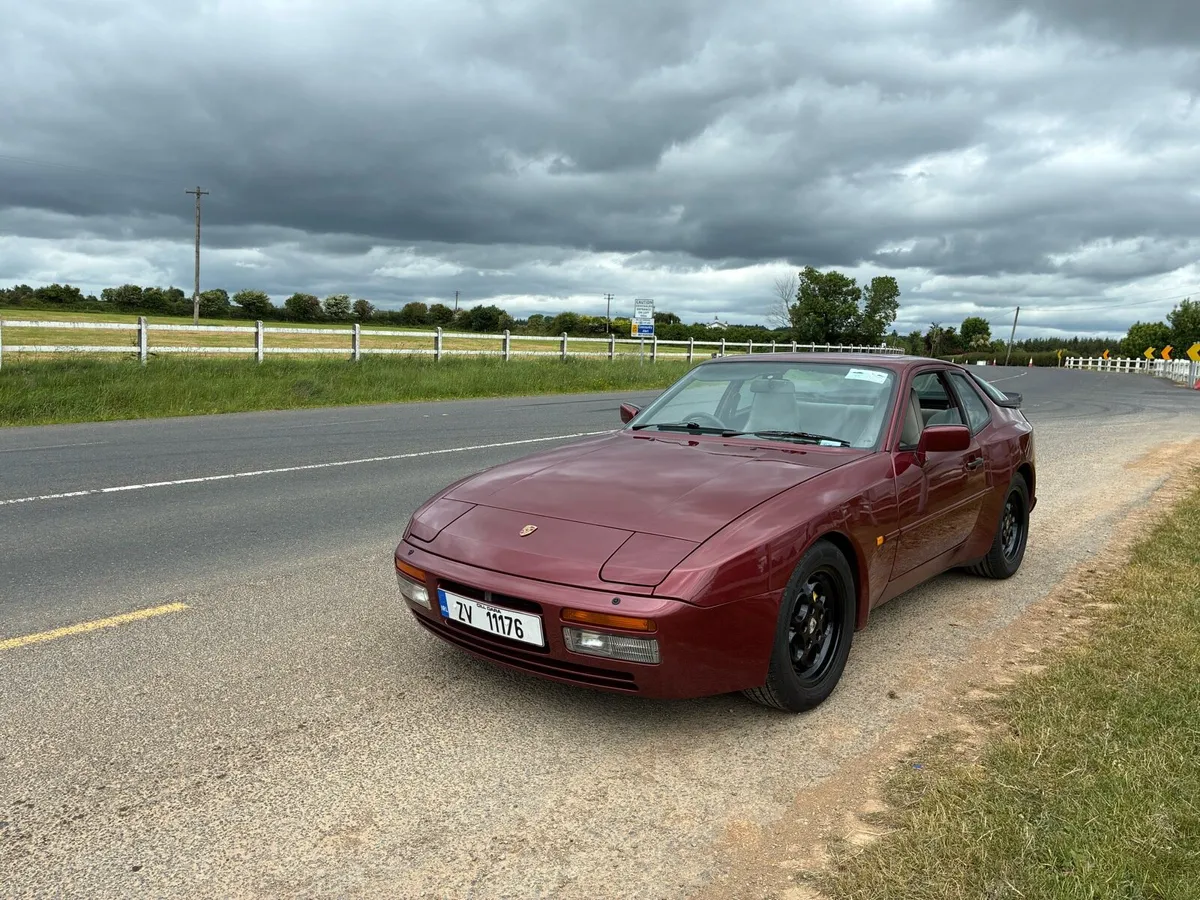 1986 Porsche 944 Turbo - Image 3
