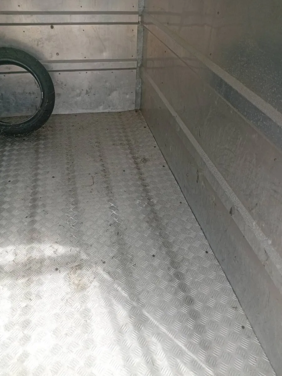 Cattle trailer - Image 4
