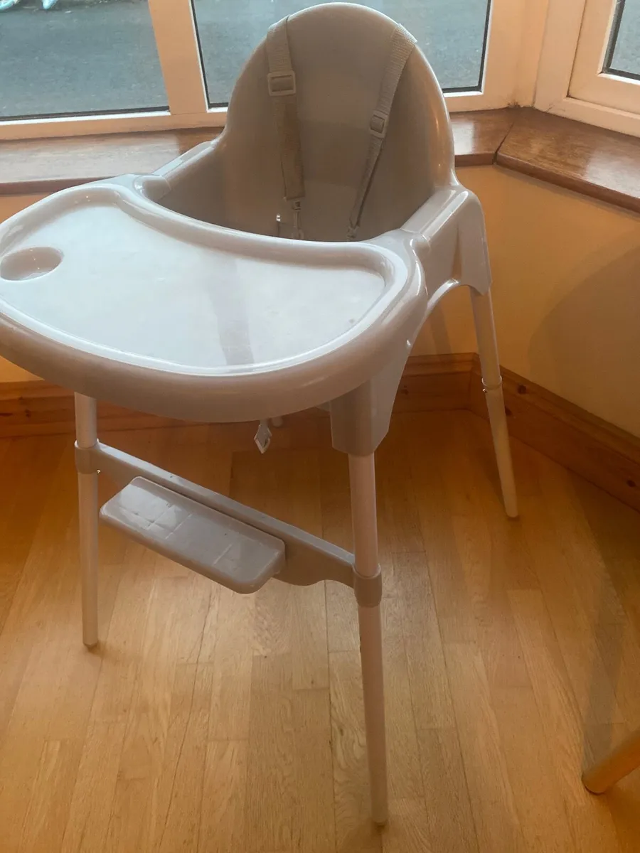 Baby high chair - Image 2