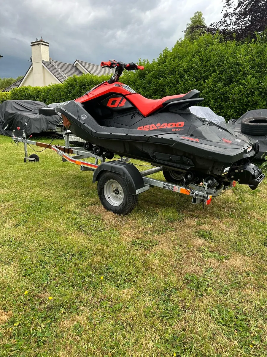 2021 Seadoo Spark Trixx LOW HOURS - Image 2