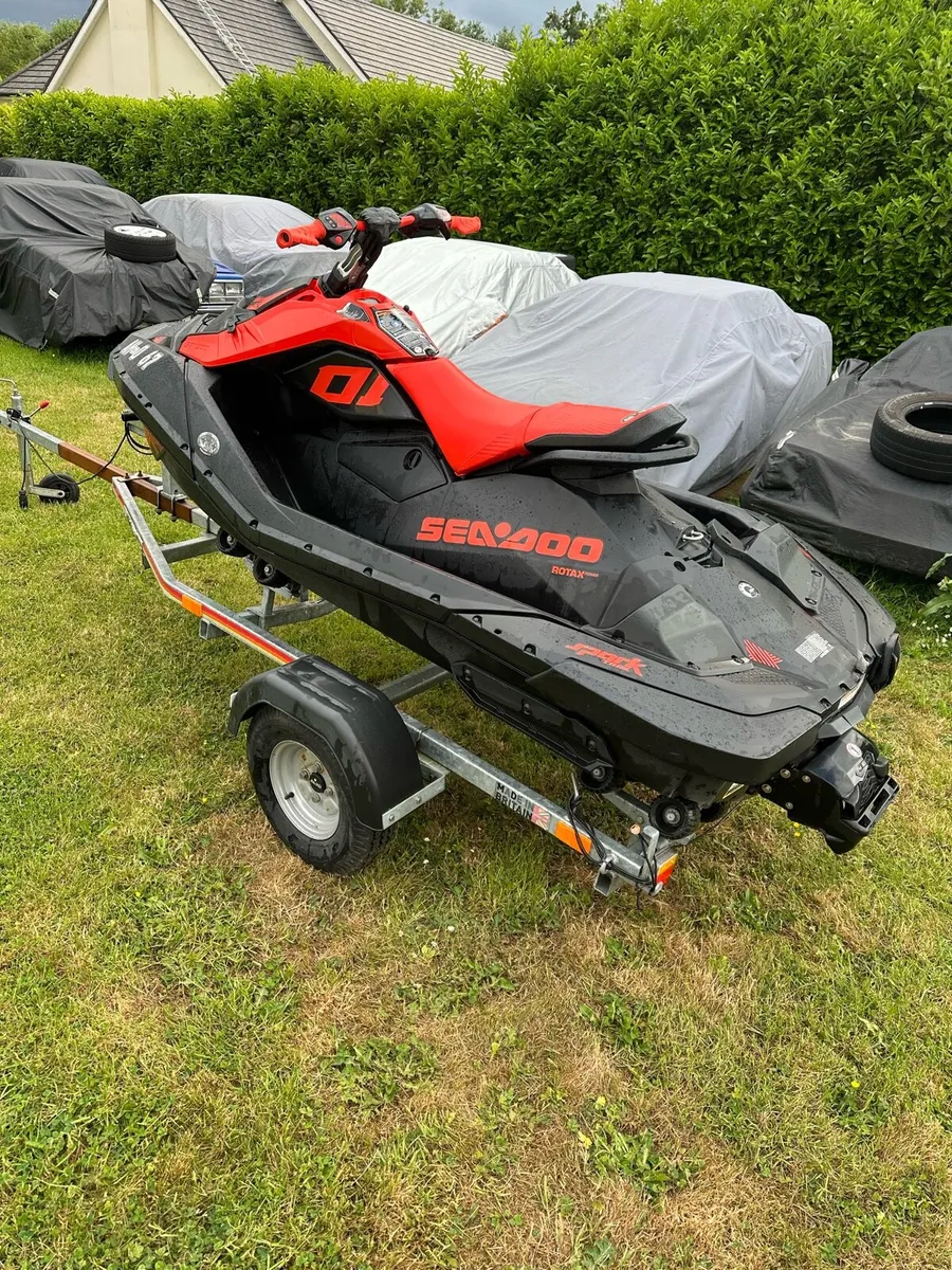 2021 Seadoo Spark Trixx LOW HOURS - Image 3